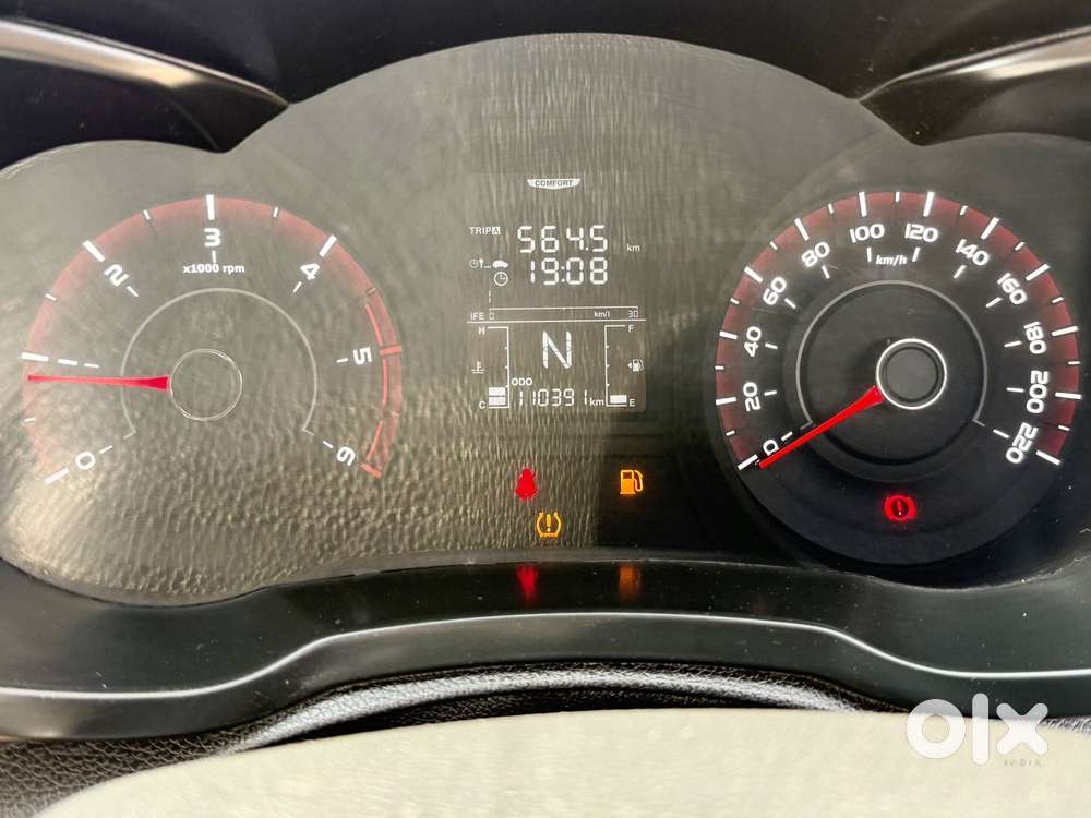 Mahindra Xuv300 W6 Diesel, 2023, Diesel