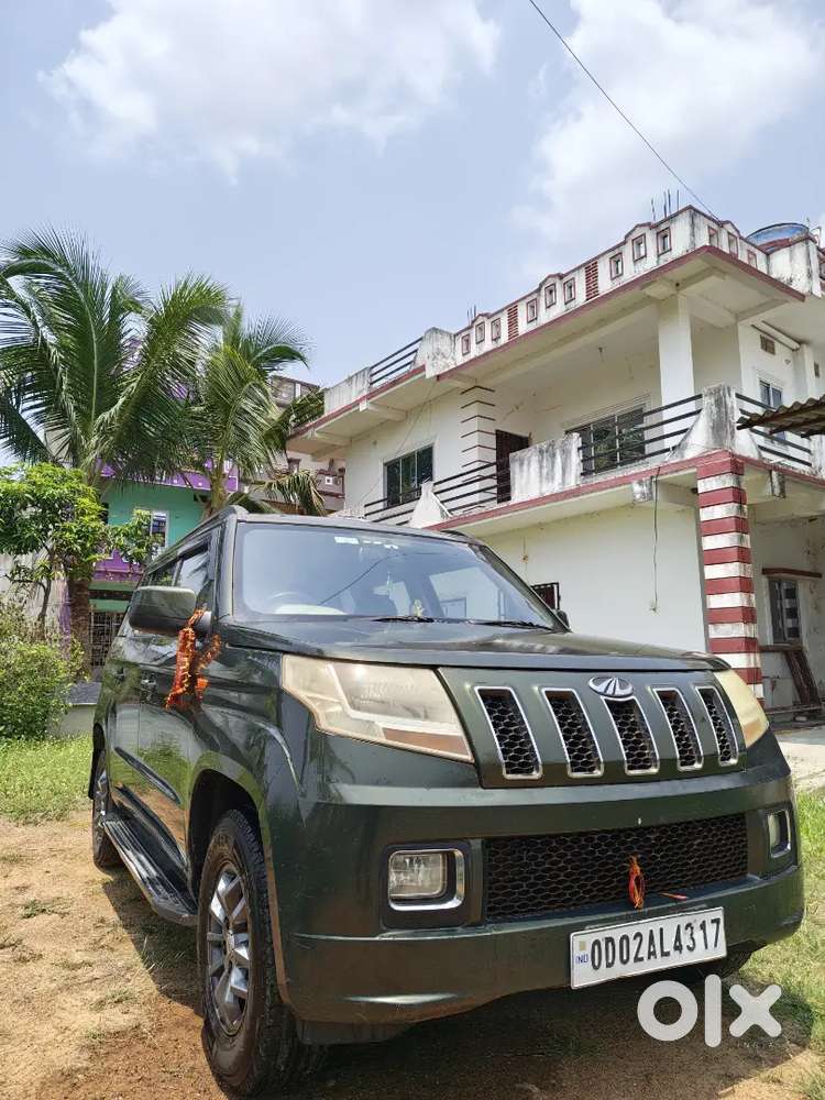 Mahindra Tuv 300 2018 T8