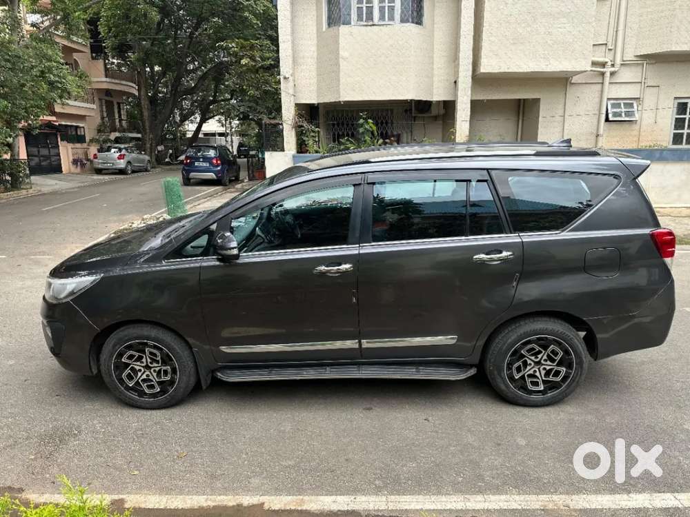 Toyota Innova Crysta [2020-ongoing] 2.4 Vx 7 Str, 2016, Diesel