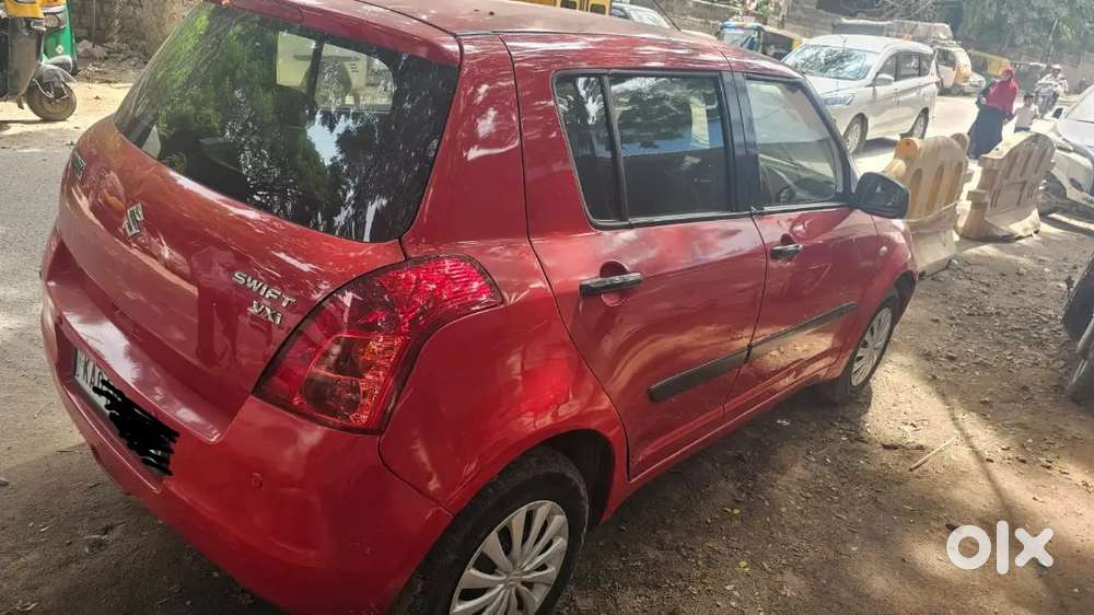 Maruti Suzuki Swift 2011 Petrol Manual