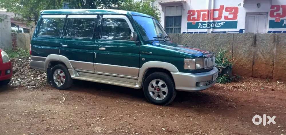 Toyota Qualis Petrol 2002