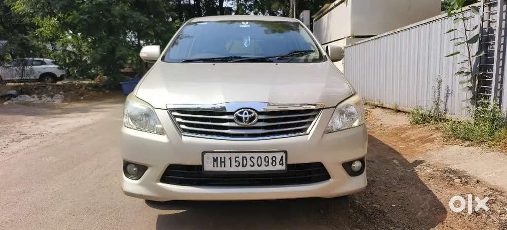 Toyota Innova 2013