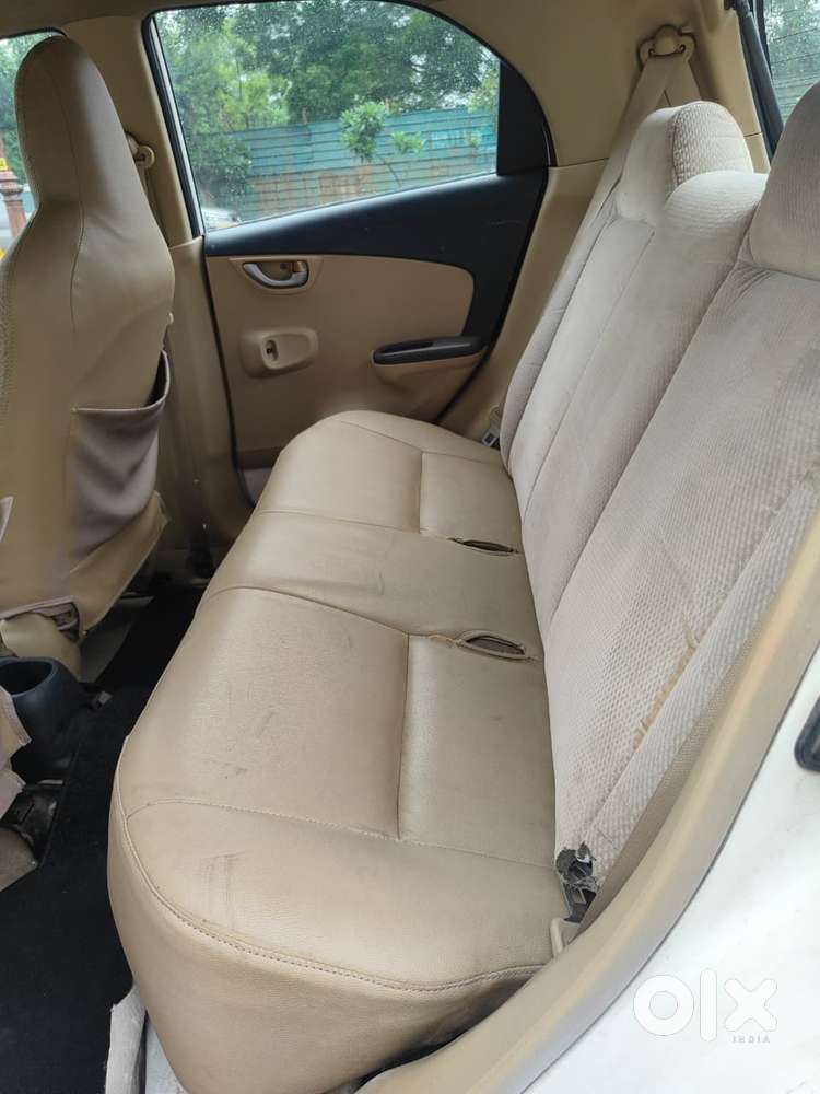 Honda Brio V Mt, 2014, Petrol