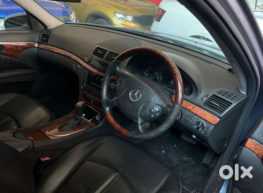 Mercedes-benz E-class 240 V6 At, 2005, Petrol