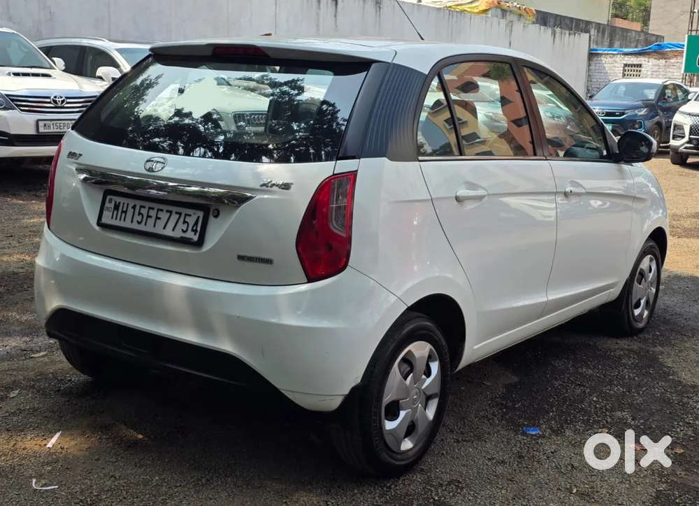 Tata Bolt Revotron Xms, 2016, Petrol