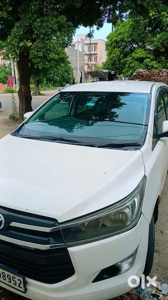 Toyota Innova Crysta 2017 Diesel Mt 8 Str