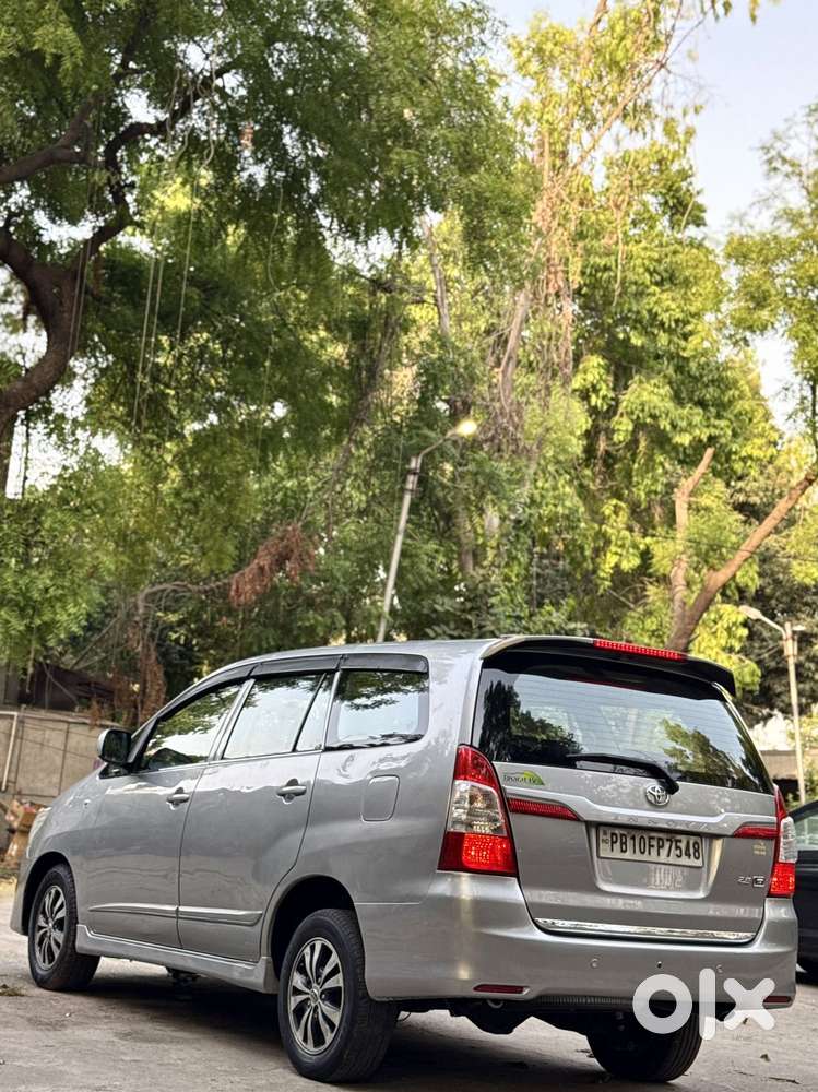 Toyota Innova 2.5 G (diesel) 8 Seater, 2016, Diesel