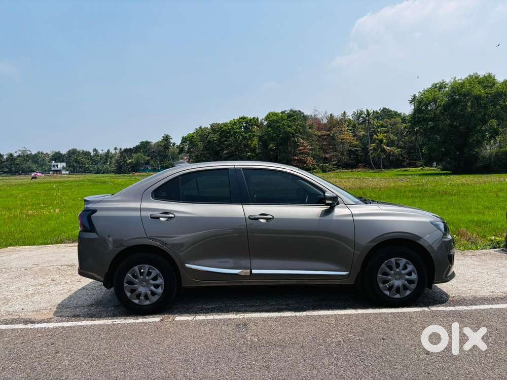 Maruti Suzuki Swift Dzire Vxi Optional, 2024, Petrol