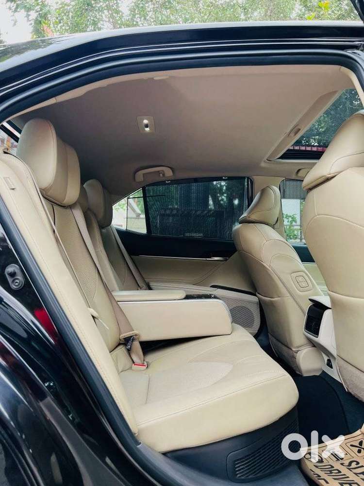 Toyota Camry Hybrid, 2022, Petrol