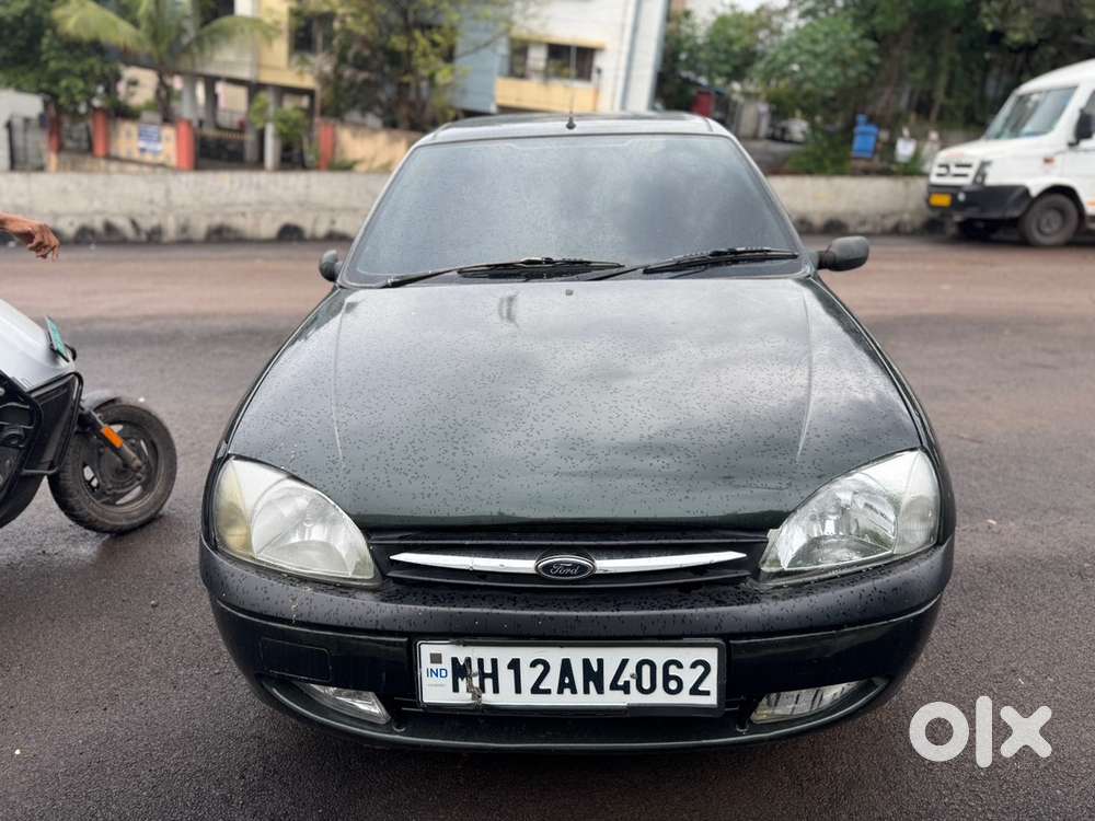 Ford Ikon Petrol 2000 Car