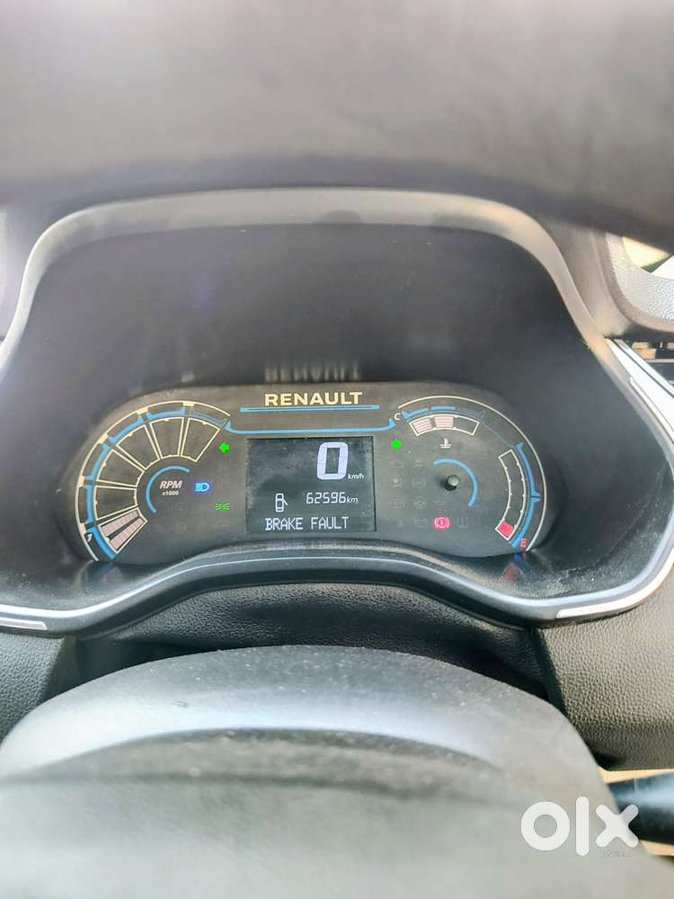 Renault Triber Rxz, 2021, Petrol