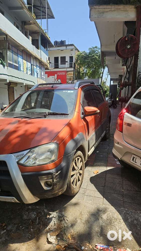Toyota Etios Cross 2015