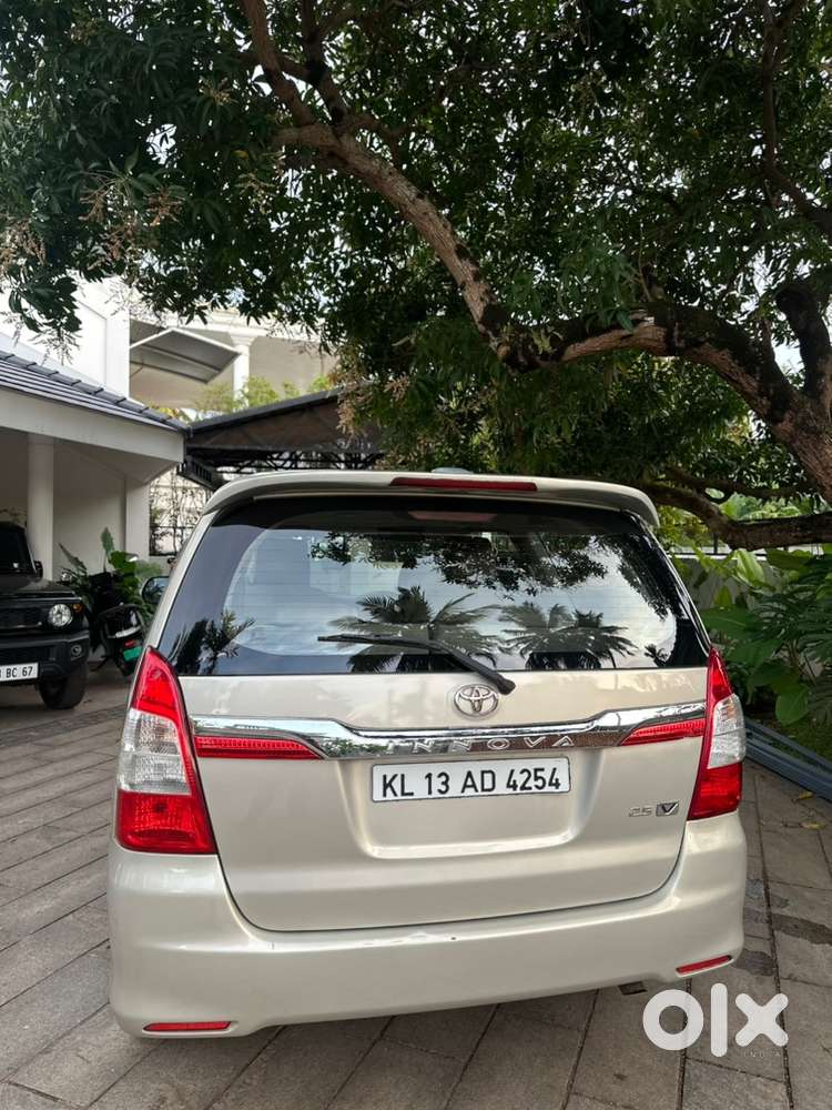 Toyota Innova Diesel 2014