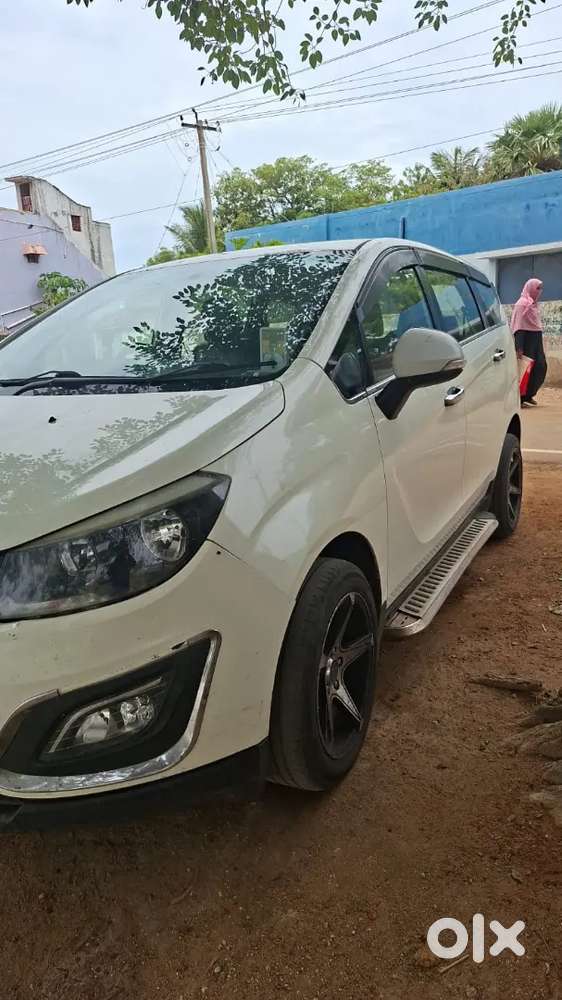 Mahindra Marazzo Diesel 2019