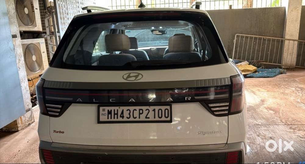 Hyundai Alcazar Signature 2025