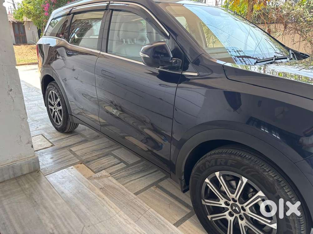 Mahindra Xuv700 Diesel 2023