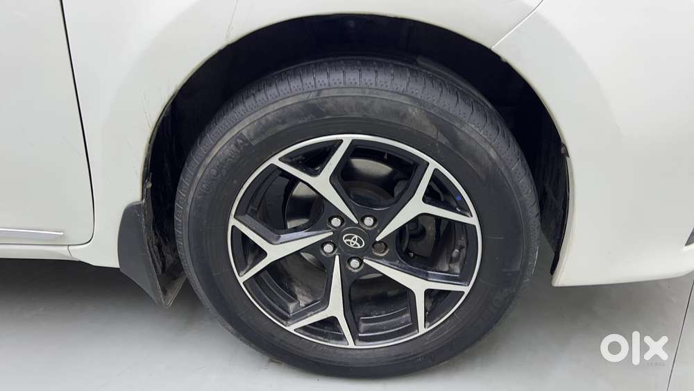 Toyota Corolla Altis 2013-2017 Vl At, 2017, Petrol
