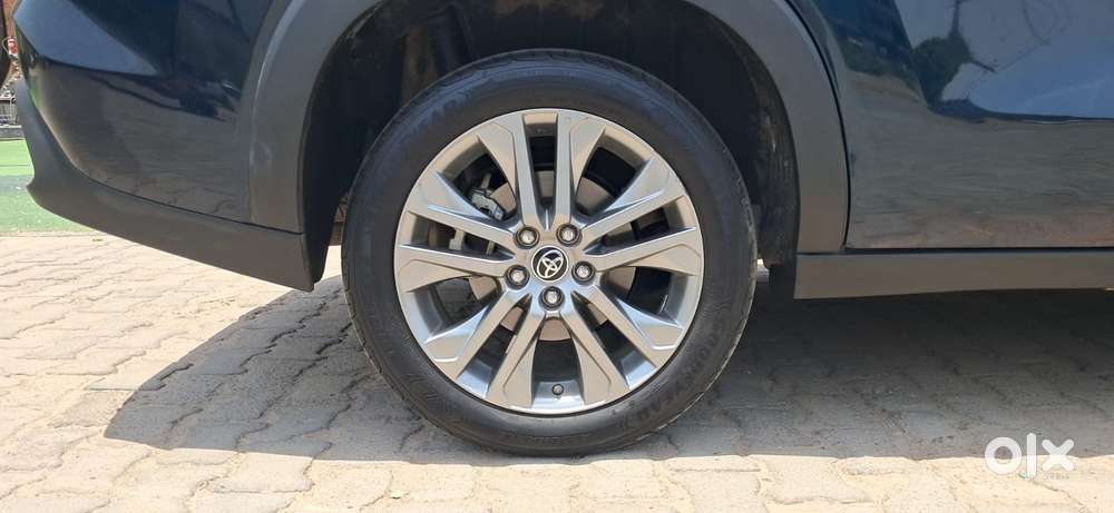 Toyota Innova Hycross 2.0 Zx Hybrid 7 Str, 2025, Petrol
