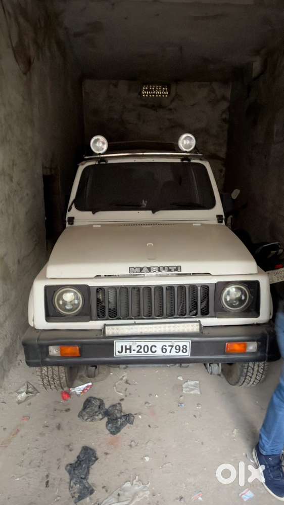 Maruti Suzuki Gypsy Petrol 2000