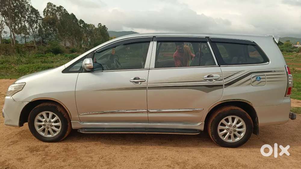 Toyota Innova 2.5 Vx 2012 Model Second Owner