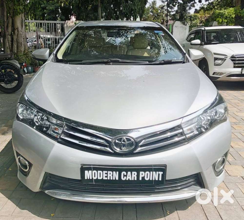 Toyota Corolla Altis Petrol Le, 2015, Petrol