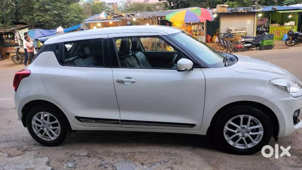 Maruti Suzuki Swift Zxi Plus, 2022, Petrol