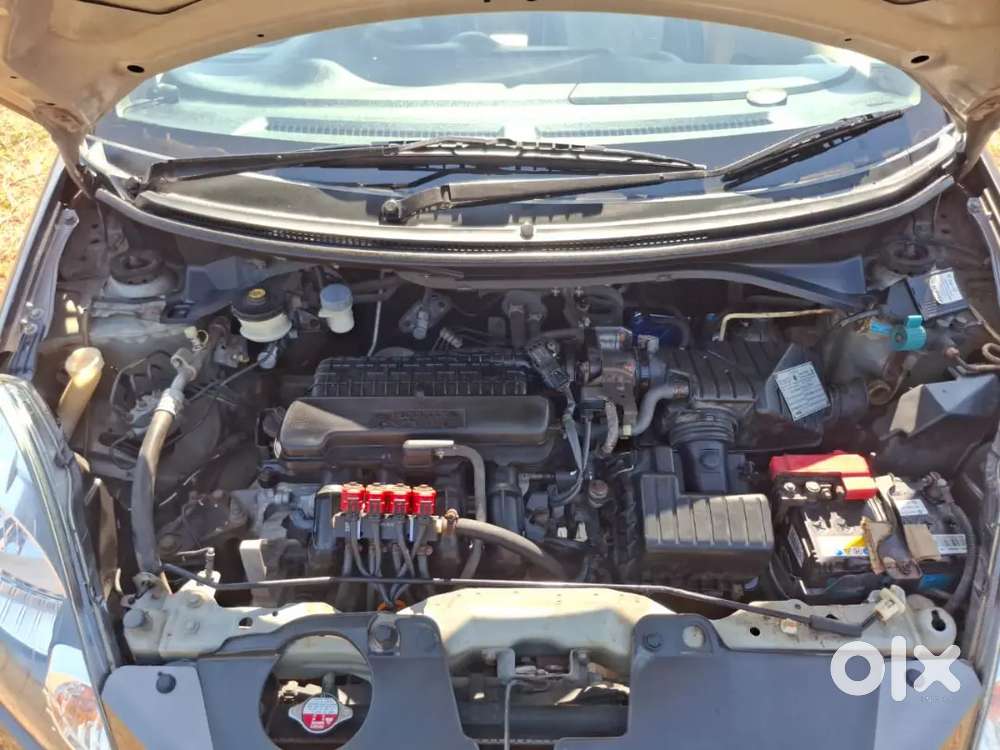 ઘરઘરાવ ખુબ સારી કન્ડિશનમાં હોન્ડા બ્રીઓ Cng ગાડી તાત્કાલિક વેચવાની છે