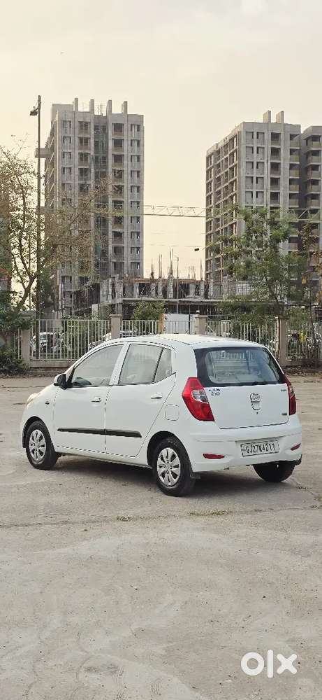 Hyundai I10 2013 Petrol Well Maintained Genuine 23000 Kilometer