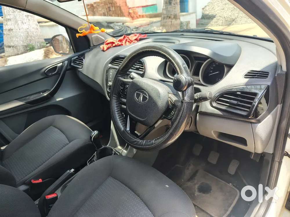 Tata Tigor Petrol 2017