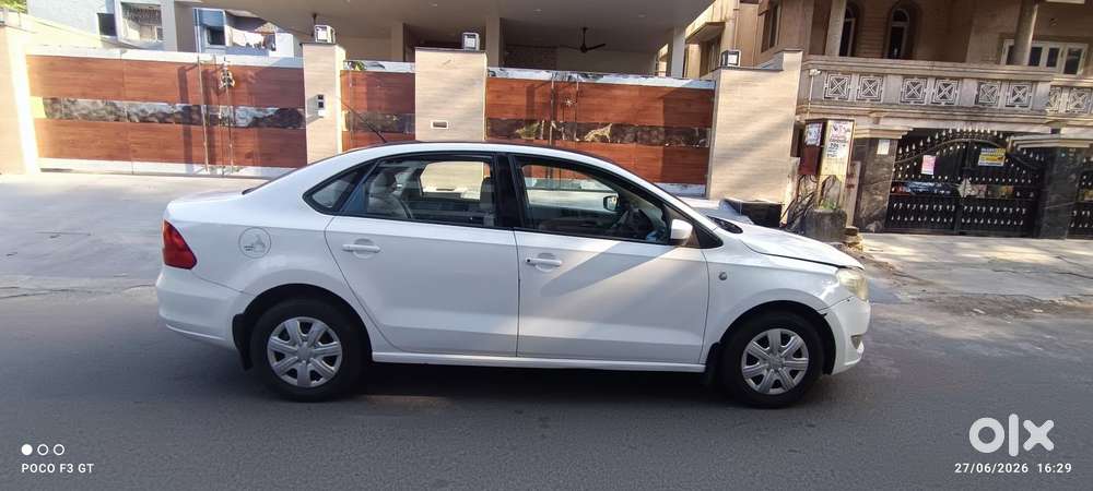 Skoda Rapid 1.6 Mpi Mt Elegance Plus, 2012, Petrol