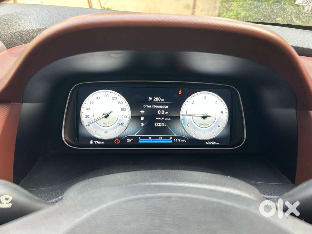 Hyundai Alcazar Signature (o) 7 Seater 1.5 Diesel At Adventure Dual ..