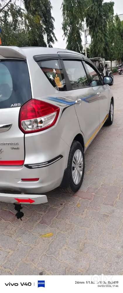 Ertiga 1.4 Vxi Abs Maruti Suzuki 2015
