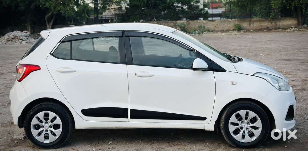 Hyundai Grand I10 Era, 2016, Petrol