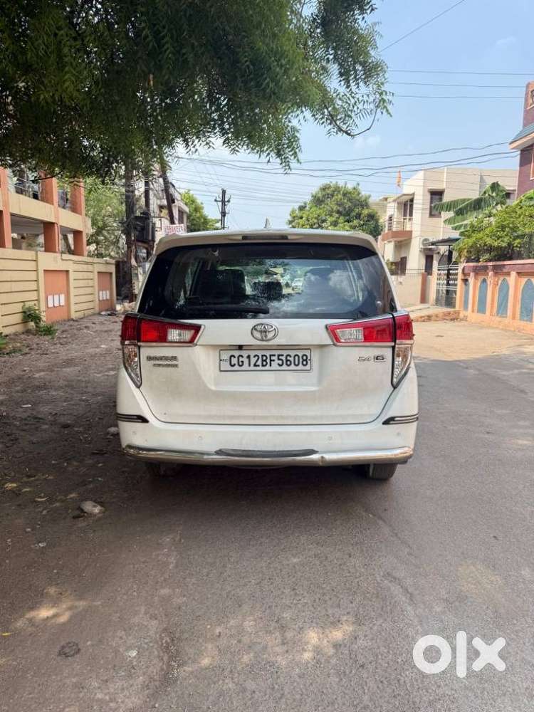 Toyota Innova Crysta [2020-ongoing] 2.7 Gx Mt 8 Str, 2022, Diesel