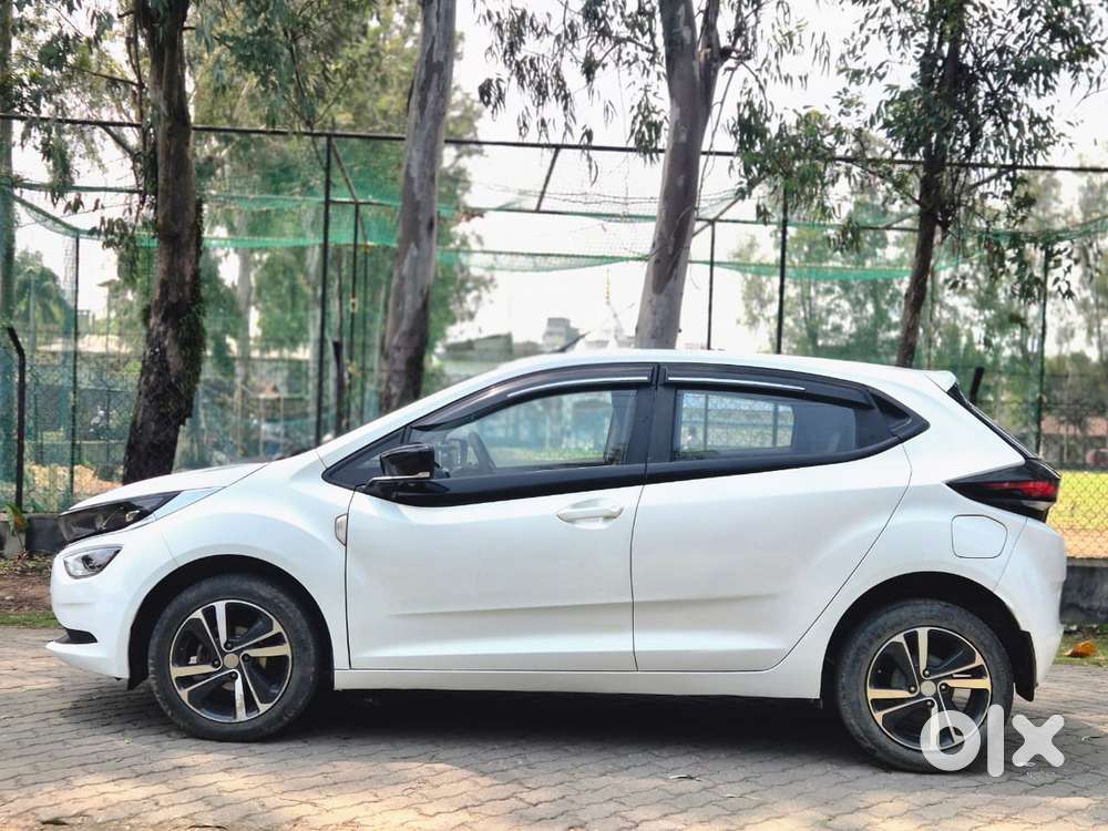 Tata Altroz Xz, 2023, Petrol
