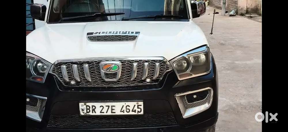 Mahindra Scorpio Classic 2015 Diesel Manual 9 Str