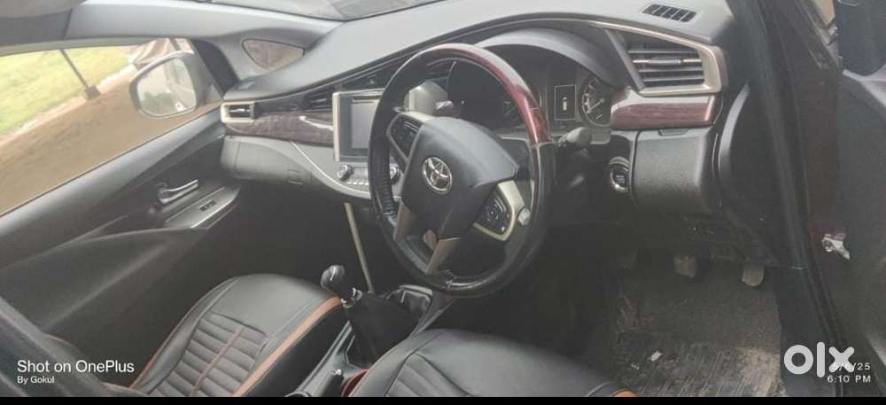 Toyota Innova Crysta 2.4 V 8 Str, 2017, Diesel
