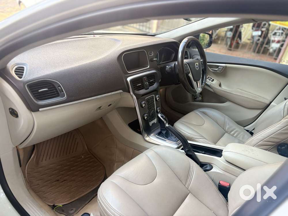 Volvo V40 Cross Country D3, 2015, Diesel