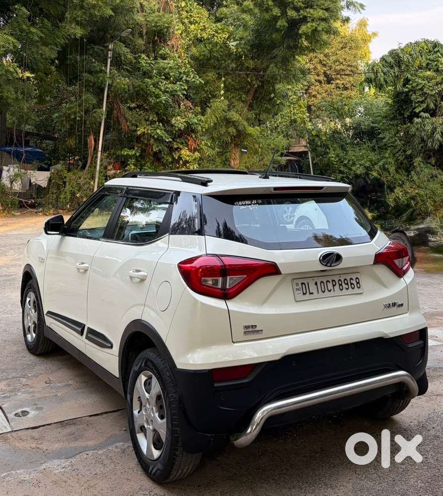 Mahindra Xuv300 Diesel 2021 W6 (o) Sunroof Automatic 24900 Km
