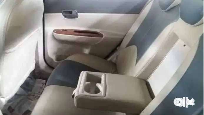 Hyundai-verna-top-end-luxury-car-good Condition