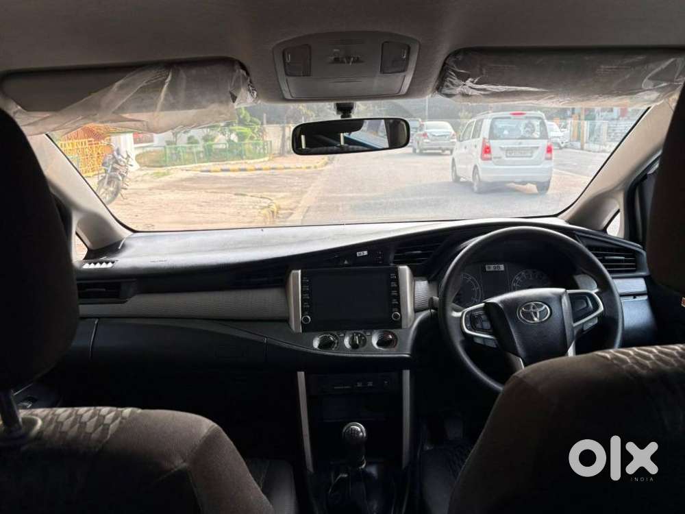 Toyota Innova Crysta 2.4 Gx Mt, 2022, Diesel