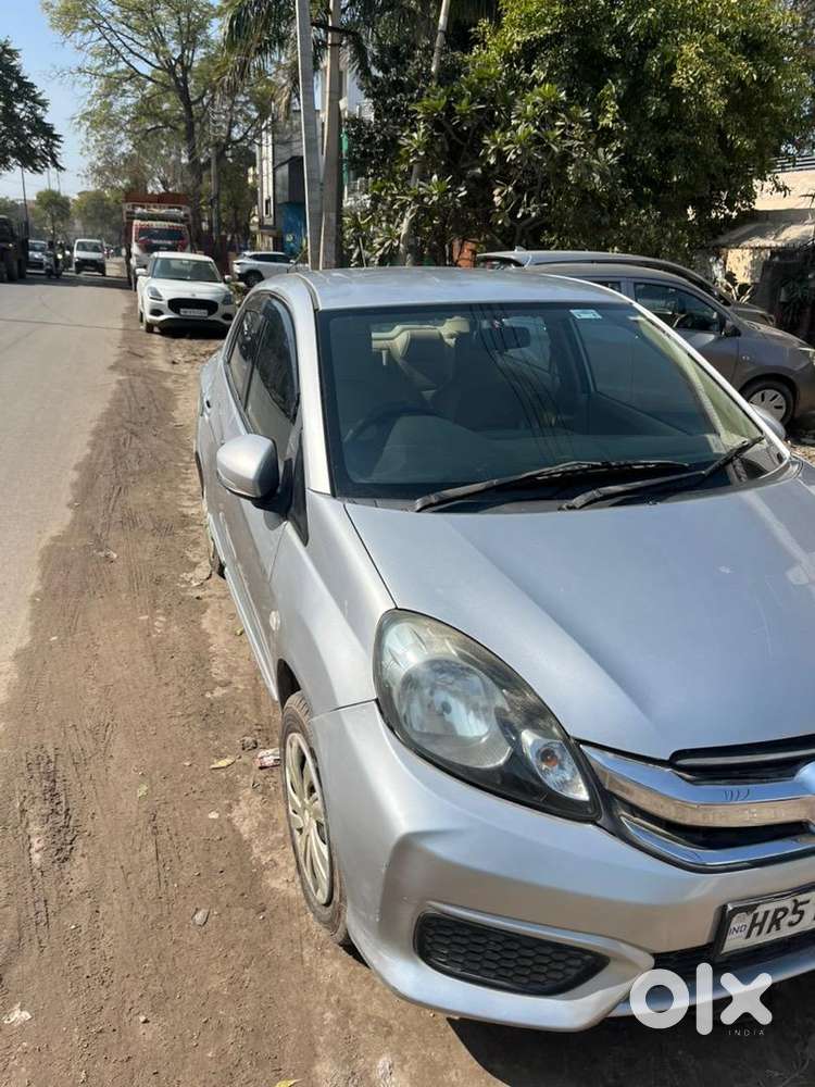 Leady Owner Honda Amaze 2016 Petrol 70000 Km Driven