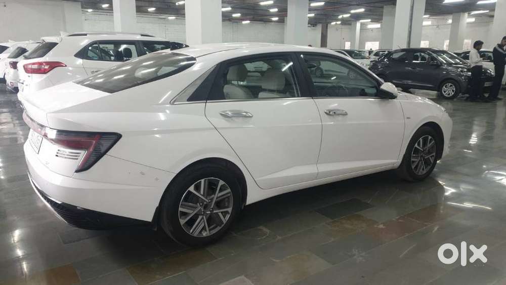 Hyundai Verna 1.5 Sx (o) Ivt, 2023, Petrol