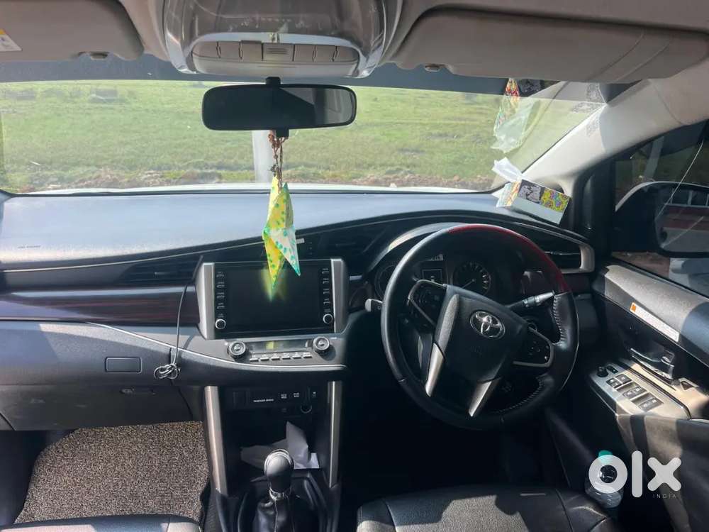 Innova Crysta 2.4 V 2021 Model