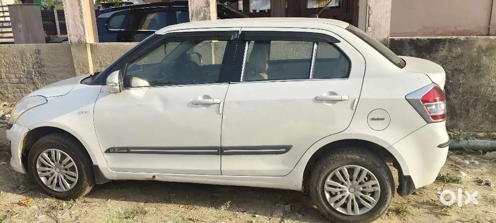 Maruti Suzuki Swift Dzire 2014 Petrol Well Maintained