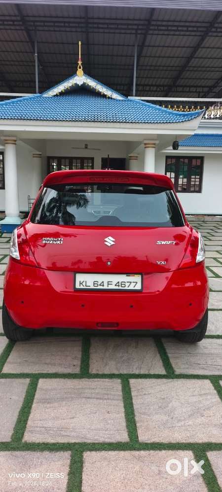 Maruti Suzuki Swift Vxi 1.2 Abs Bs-iv, 2017, Petrol