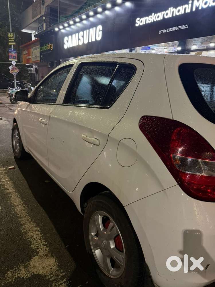 Hyundai I20 Asta Petrol 2010