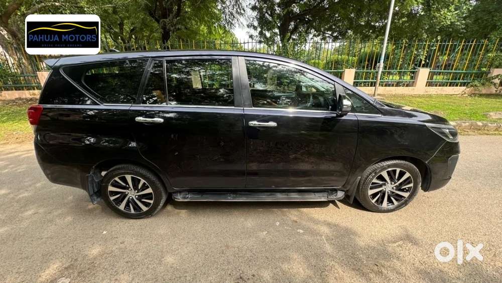 Toyota Innova Crysta 2.7 Zx At, 2022, Petrol