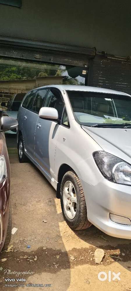 Toyota Innova 2010 Diesel 290000 Km Driven