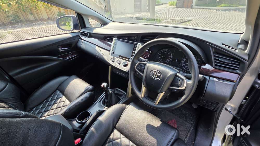 Toyota Innova Crysta 2.4 G Plus Mt 7 Str, 2025, Diesel